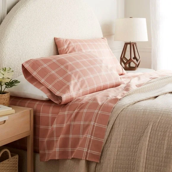 Queen 400 Thread Count Performance Sheet Set Pink Plaid - Threshold